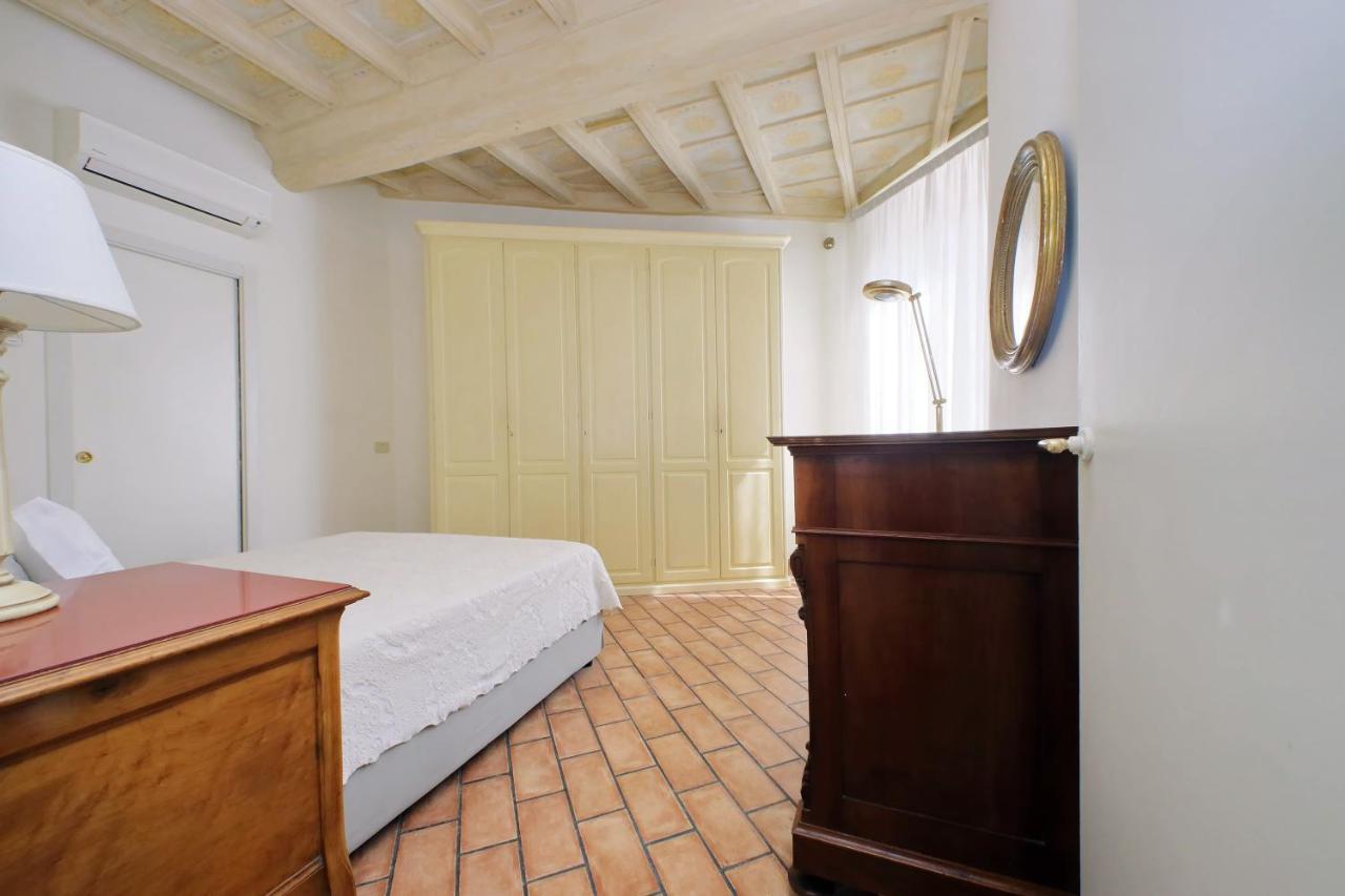 Suity I Cozy Coronari Apartment Rome Bagian luar foto