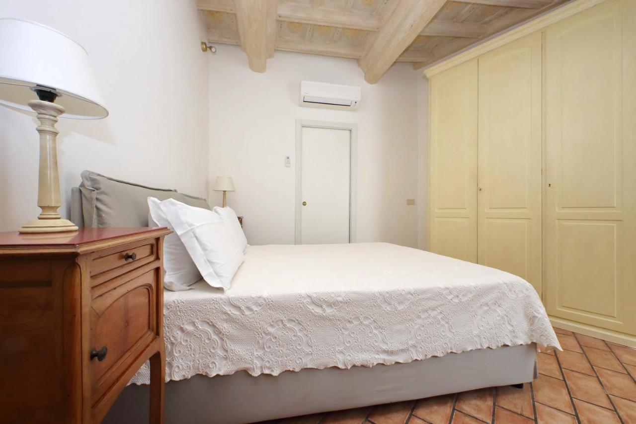 Suity I Cozy Coronari Apartment Rome Bagian luar foto